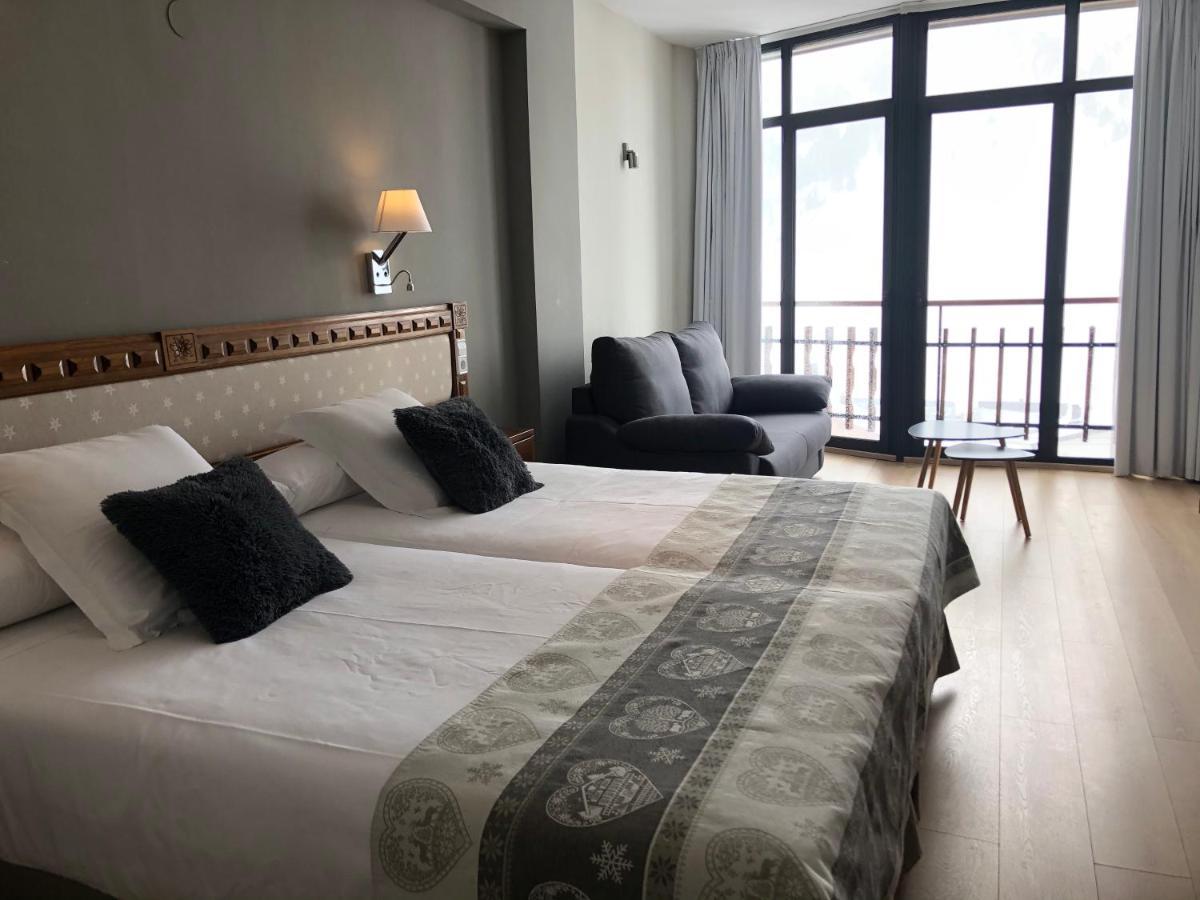 Hotel Edelweiss Candanchú エクステリア 写真