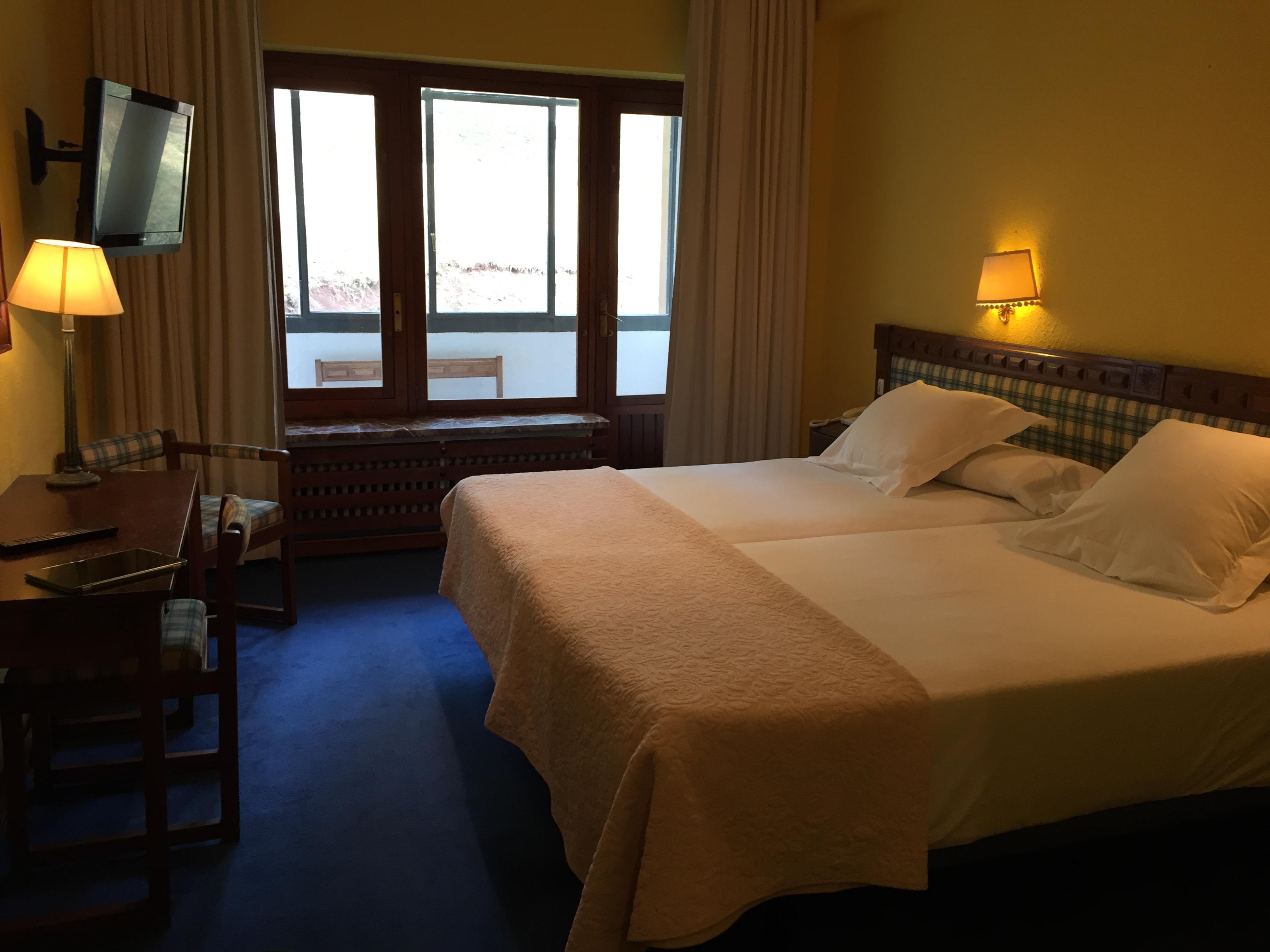 Hotel Edelweiss Candanchú エクステリア 写真