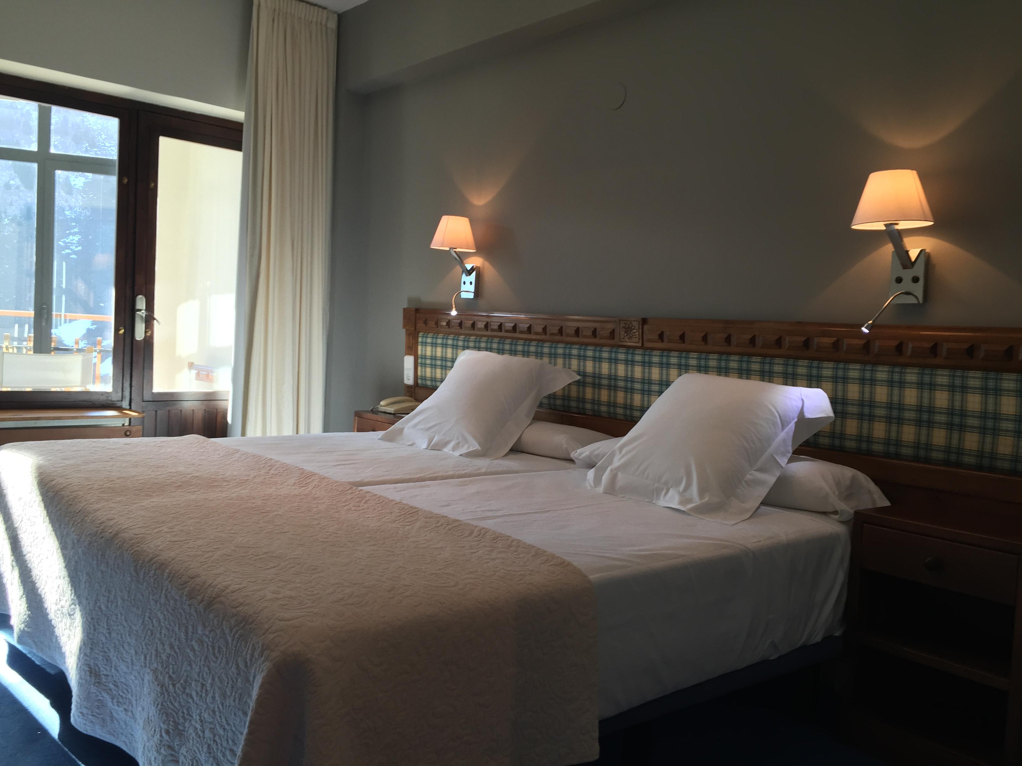 Hotel Edelweiss Candanchú エクステリア 写真
