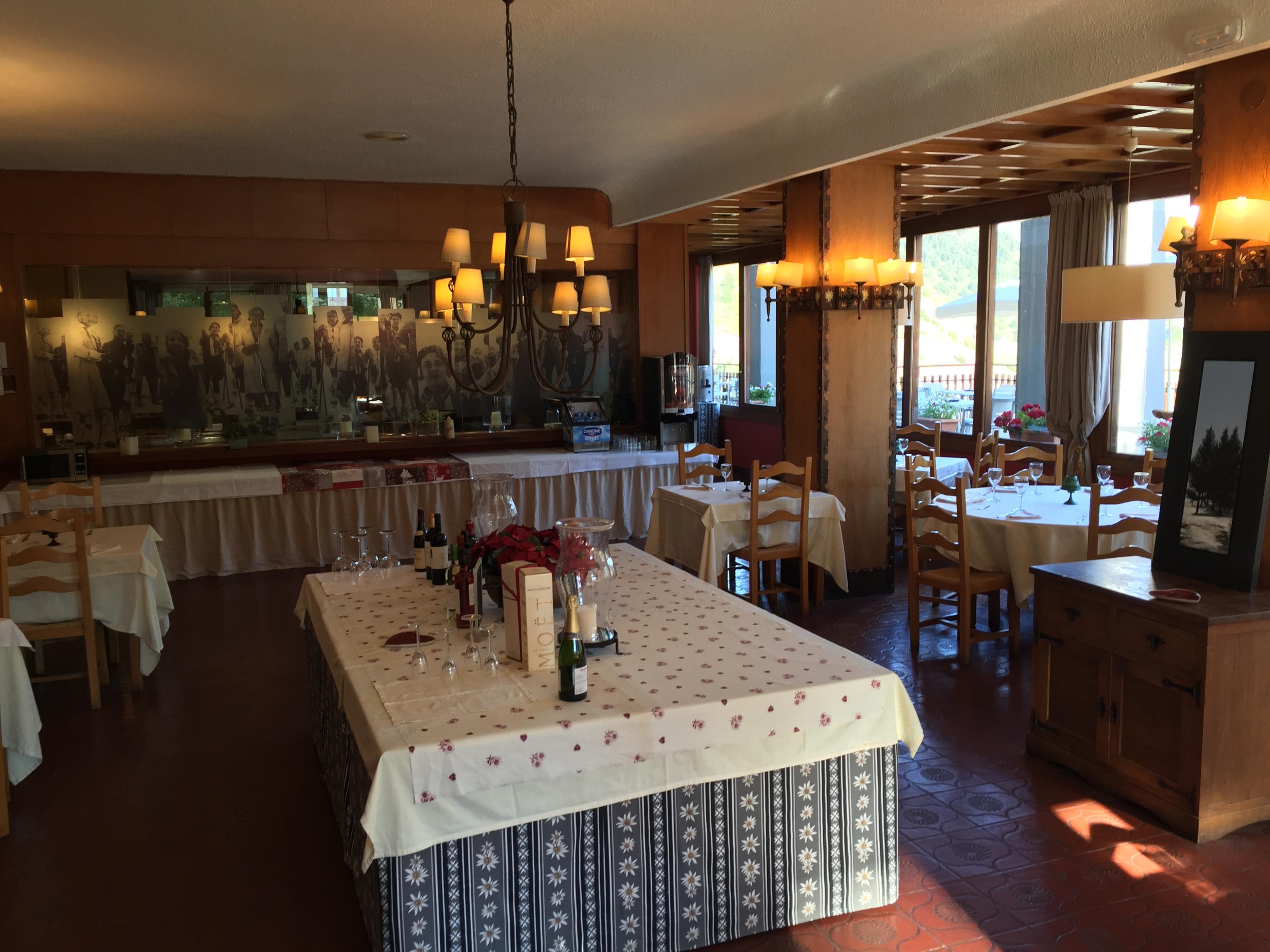 Hotel Edelweiss Candanchú エクステリア 写真