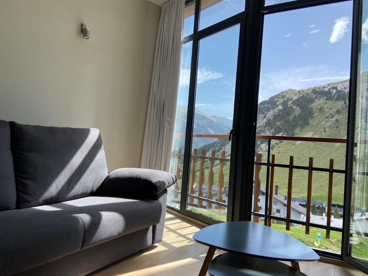 Hotel Edelweiss Candanchú エクステリア 写真