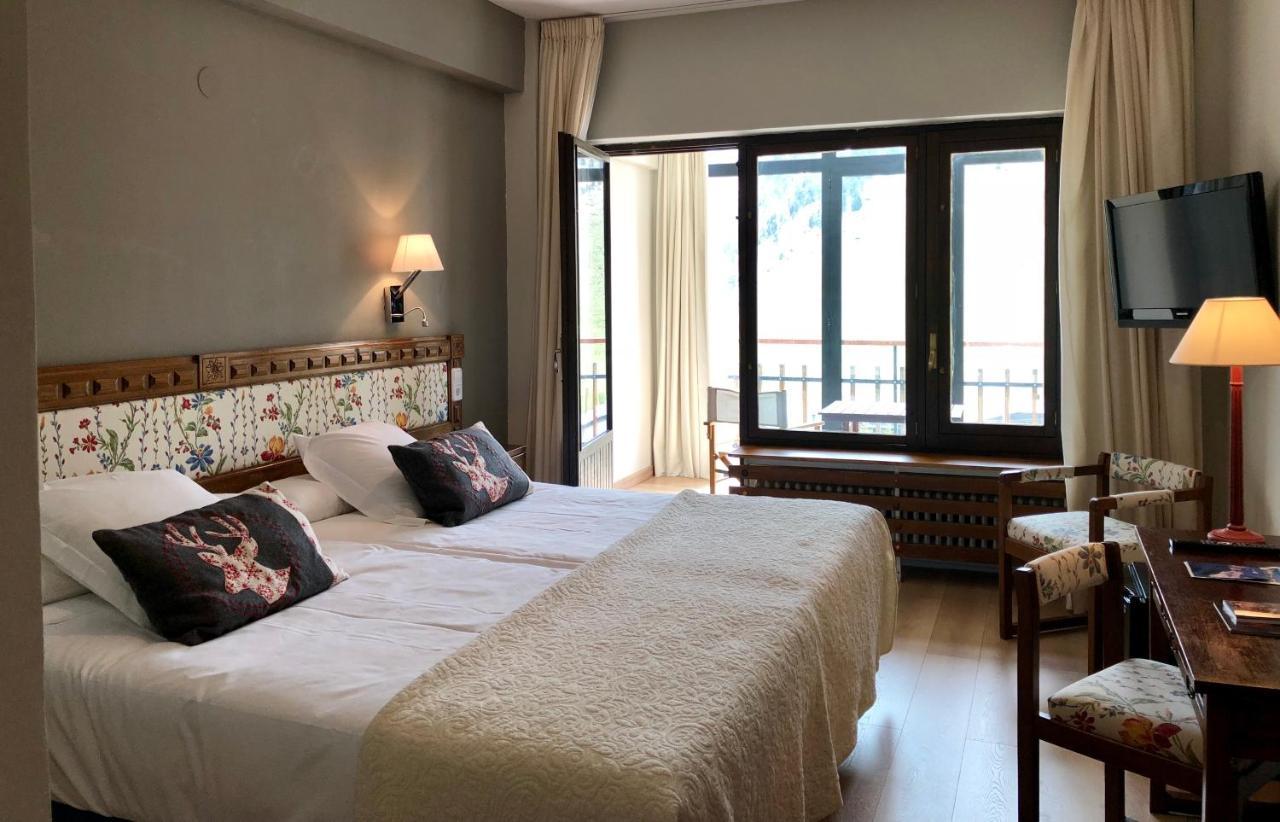 Hotel Edelweiss Candanchú エクステリア 写真