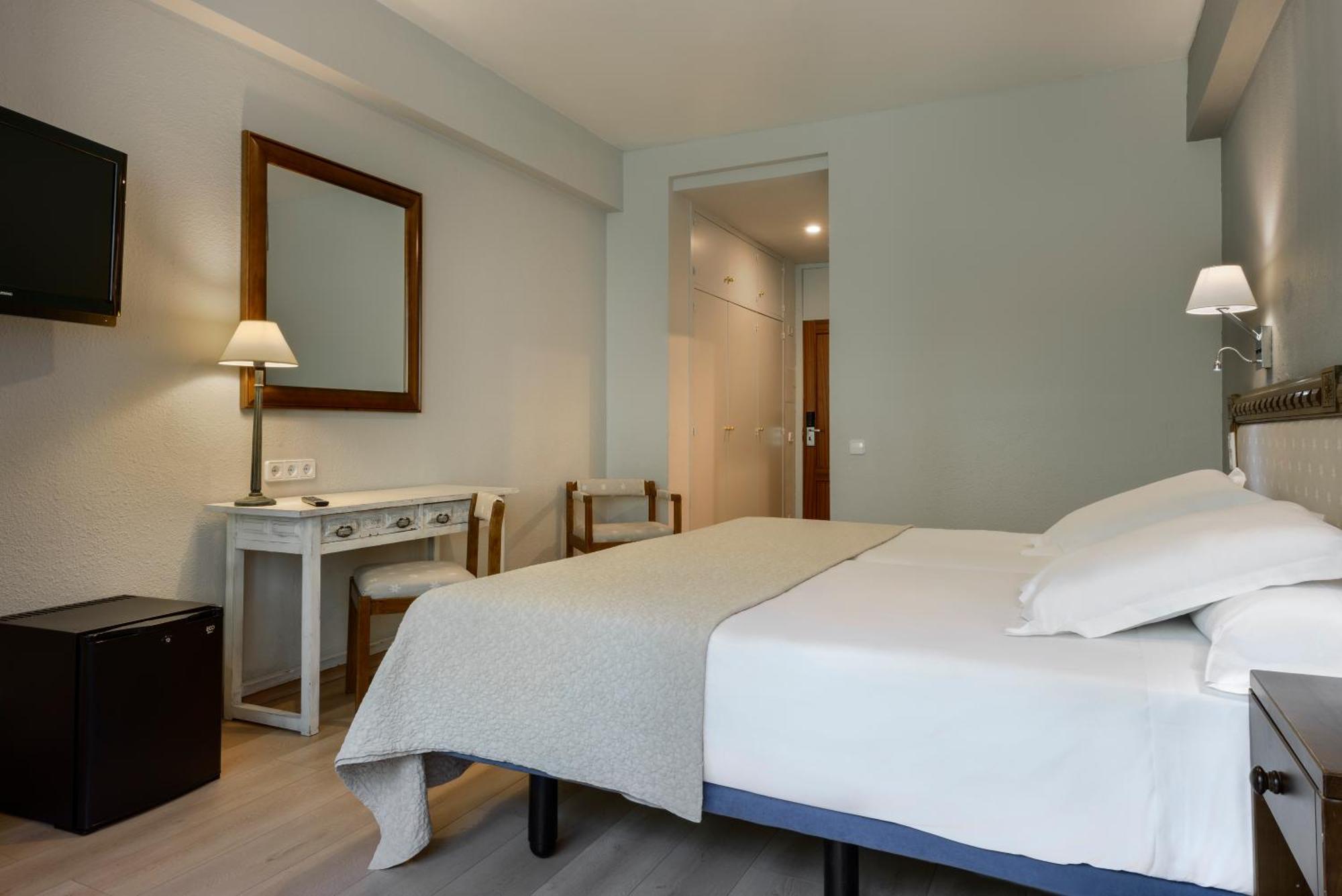 Hotel Edelweiss Candanchú エクステリア 写真