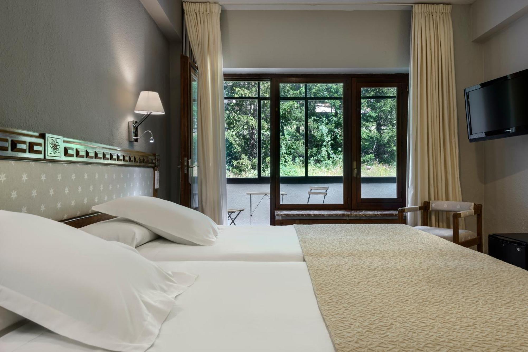 Hotel Edelweiss Candanchú エクステリア 写真