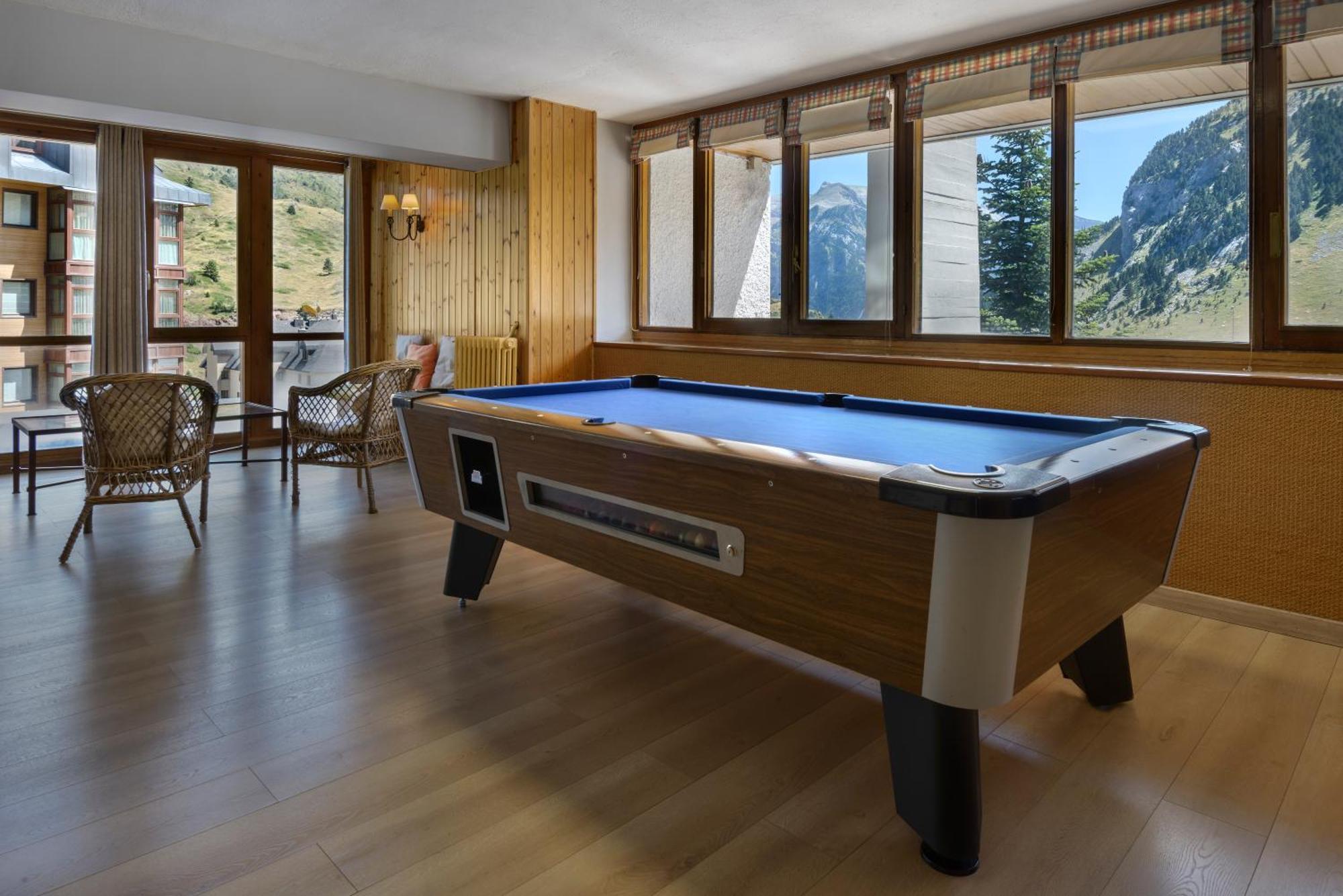 Hotel Edelweiss Candanchú エクステリア 写真