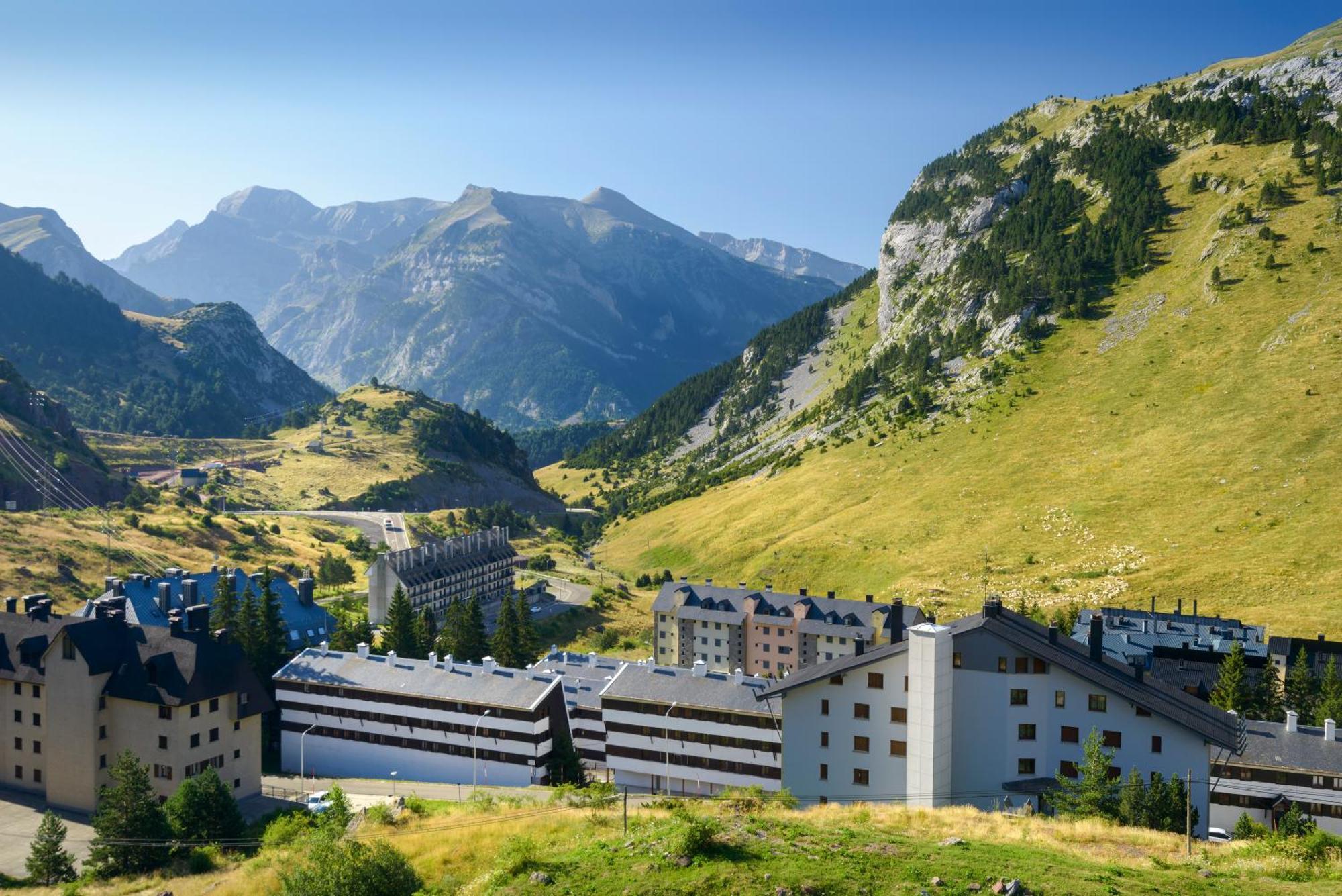 Hotel Edelweiss Candanchú エクステリア 写真