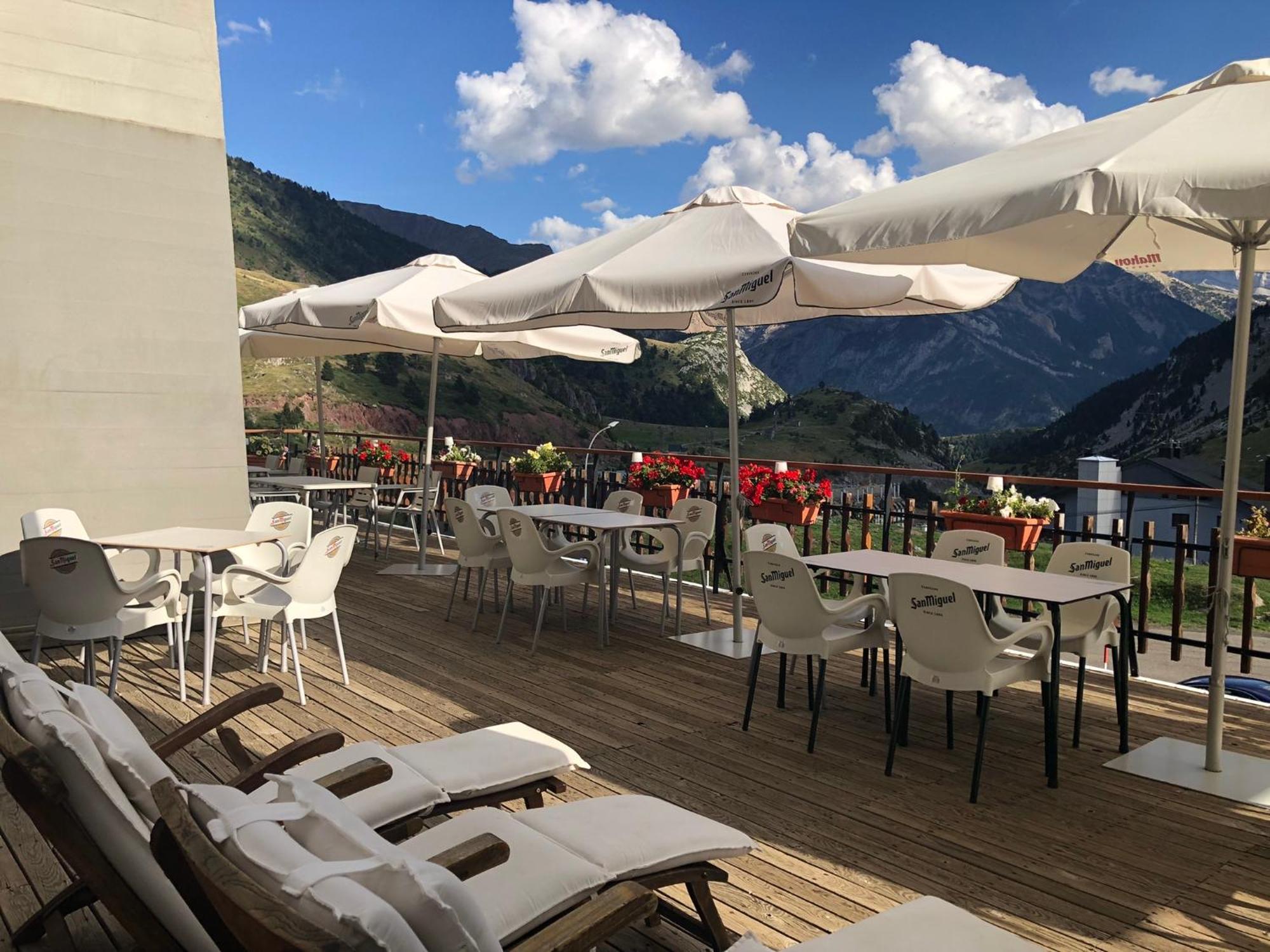 Hotel Edelweiss Candanchú エクステリア 写真
