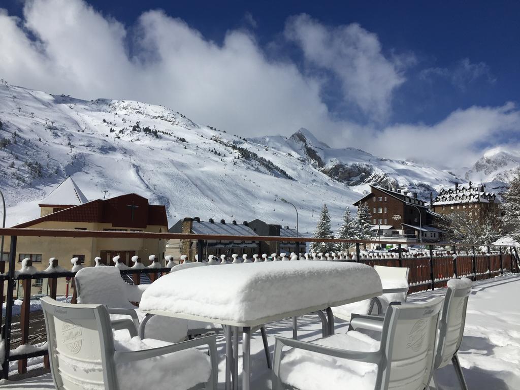 Hotel Edelweiss Candanchú エクステリア 写真