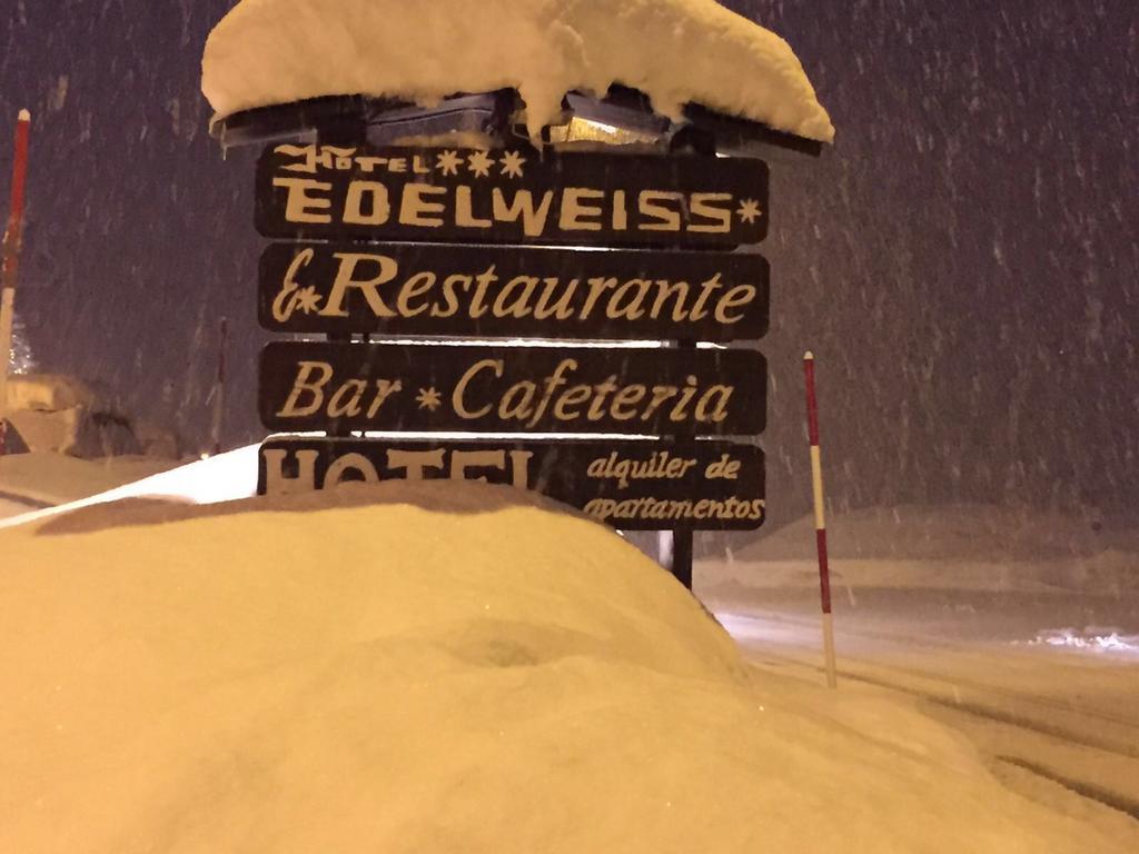 Hotel Edelweiss Candanchú エクステリア 写真